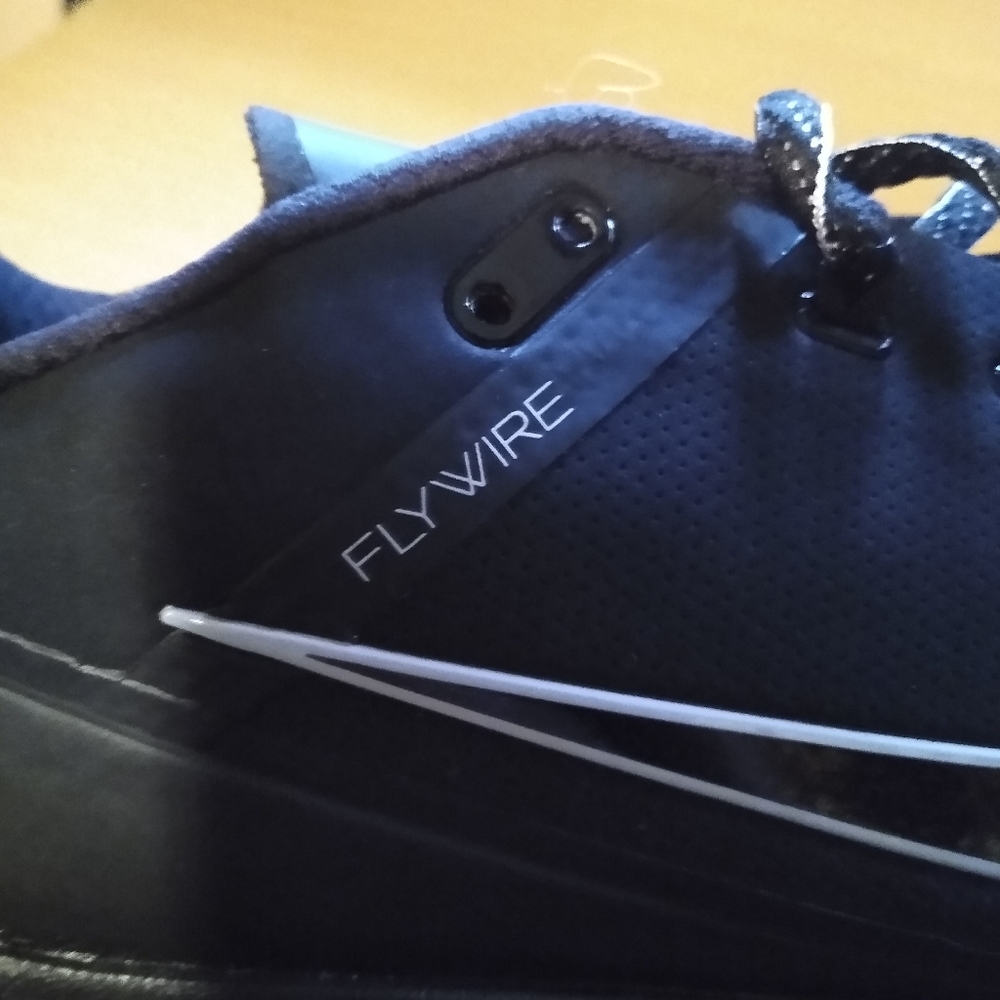 nike air max flywire baseball cleats